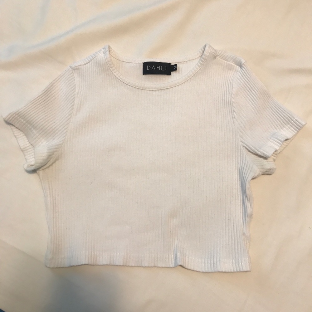 LIONESS / DAHLI- Ribbed White Crop Top - Picture 4 of 4